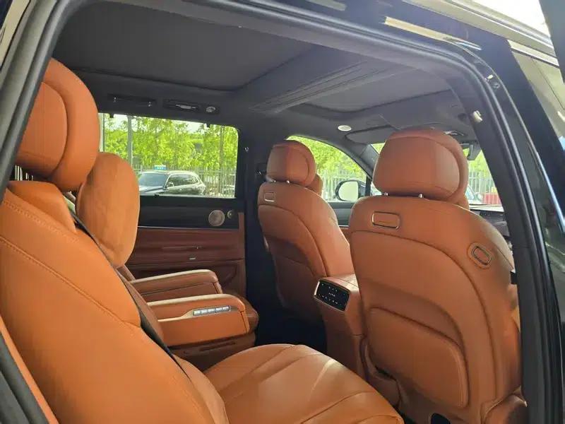 Wenjie M9 2024 Extended Range Max Six-Seater — миниатюра 13
