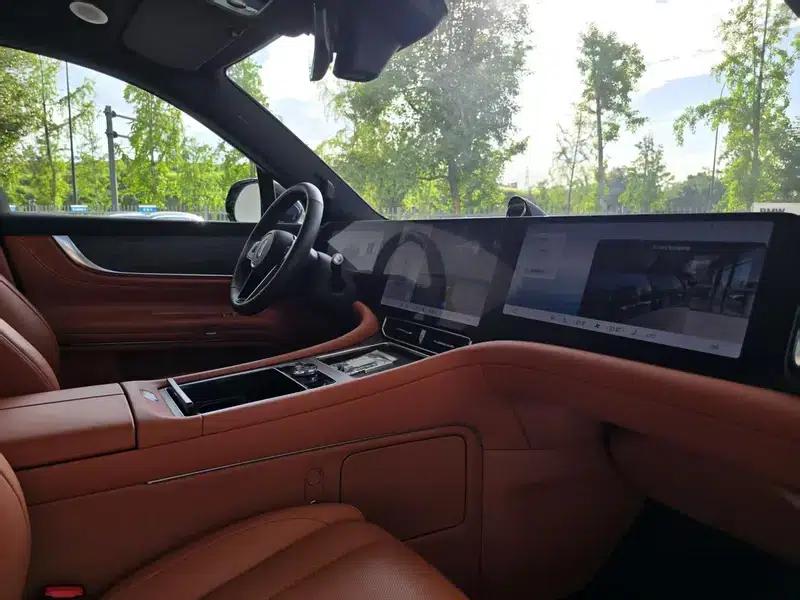 Wenjie M9 2024 Extended Range Max Six-Seater — миниатюра 9