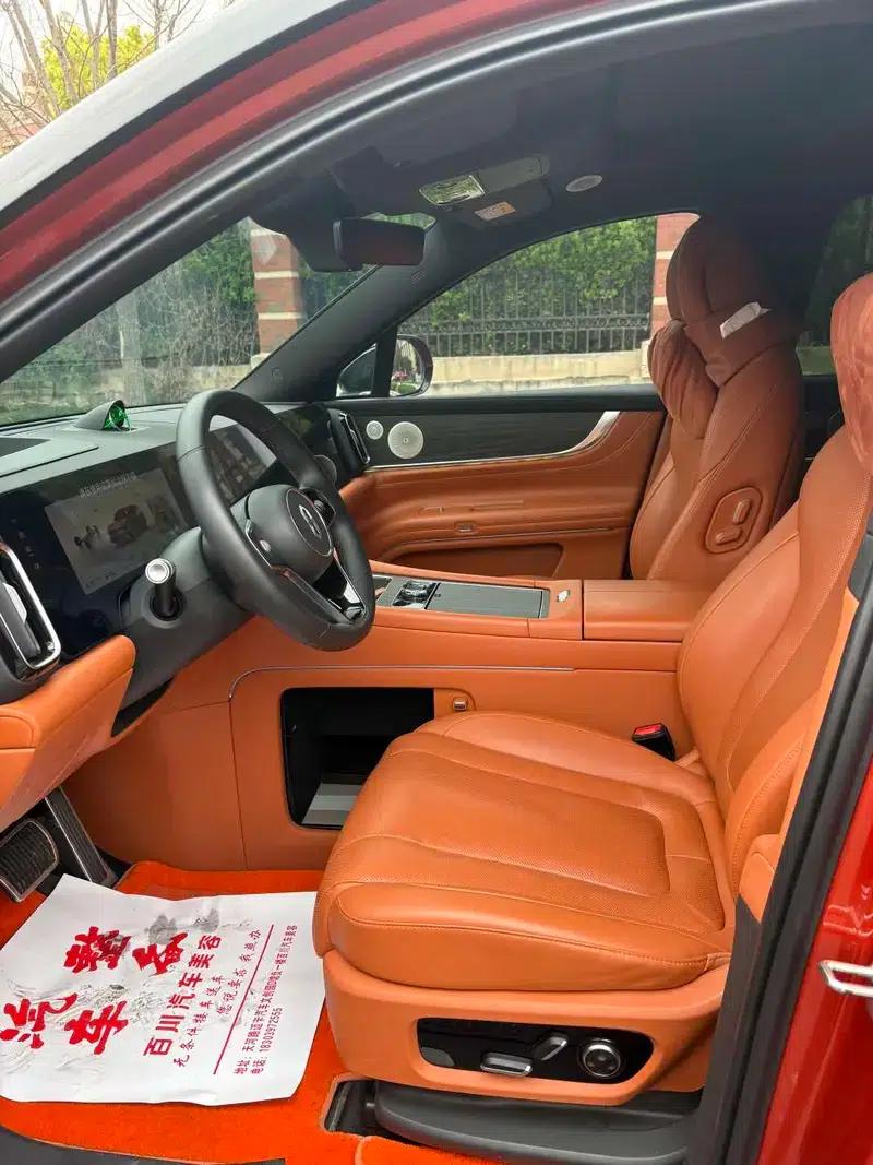 Wenjie M9 2024 Ultra Range Extended 6-Seater — миниатюра 11