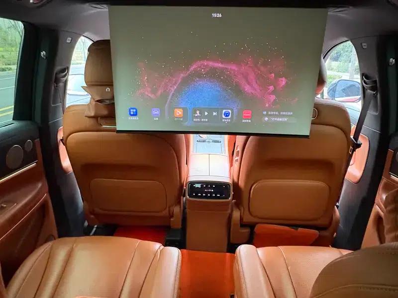 Wenjie M9 2024 Ultra Range Extended 6-Seater — миниатюра 10