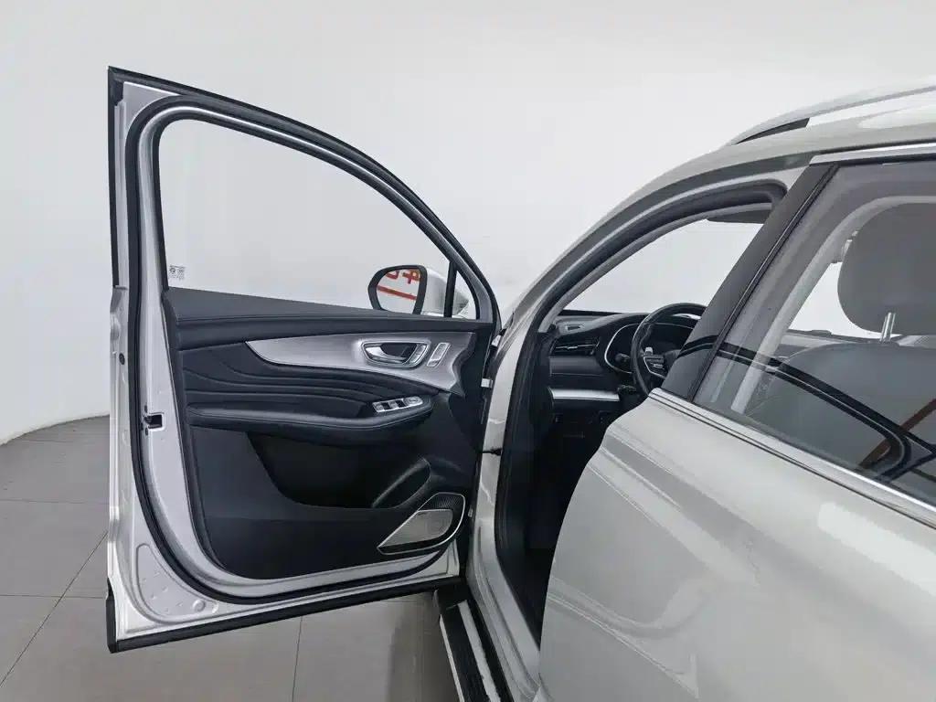 Roewe RX5 MAX 2019 400TGI Automatic Intelligent Cockpit Flagship Edition — миниатюра 8
