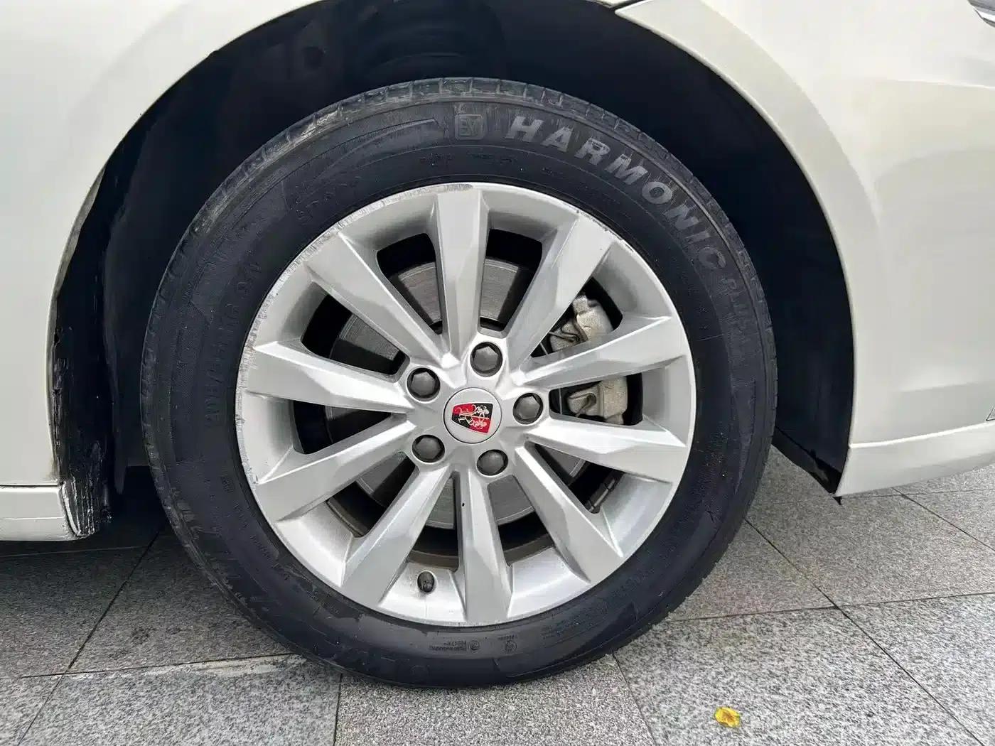 Roewe i6 New Energy 2017 45T Hybrid Connected Smart Edition — миниатюра 18