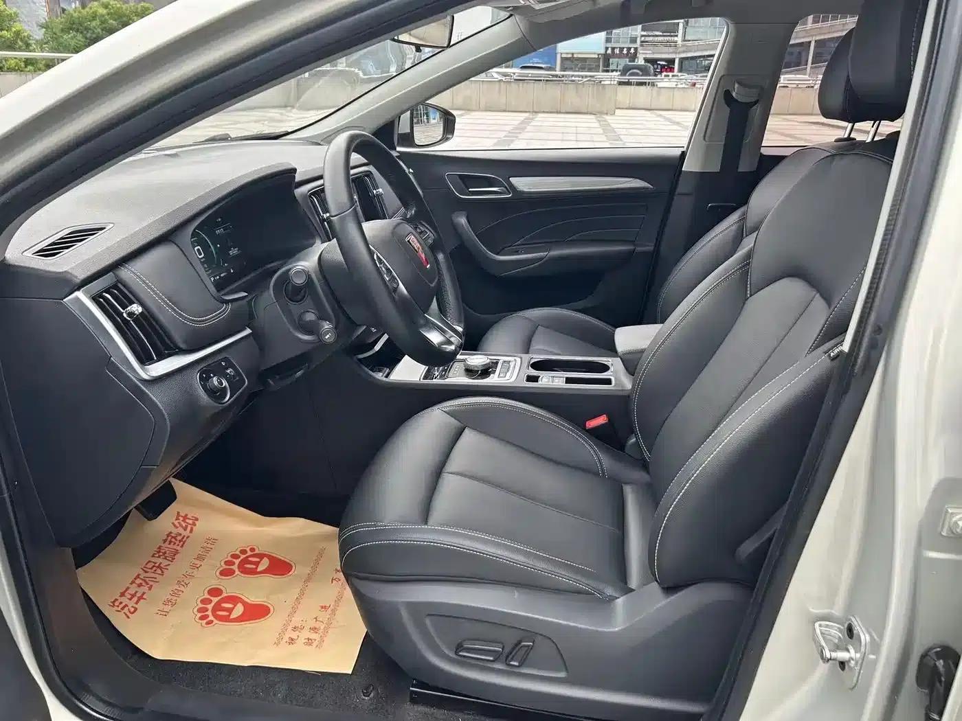 Roewe i6 New Energy 2017 45T Hybrid Connected Smart Edition — миниатюра 8