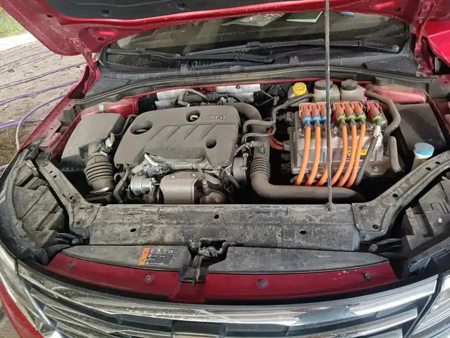Roewe i6 New Energy 2017 45T Hybrid Connected Smart Edition — миниатюра 10