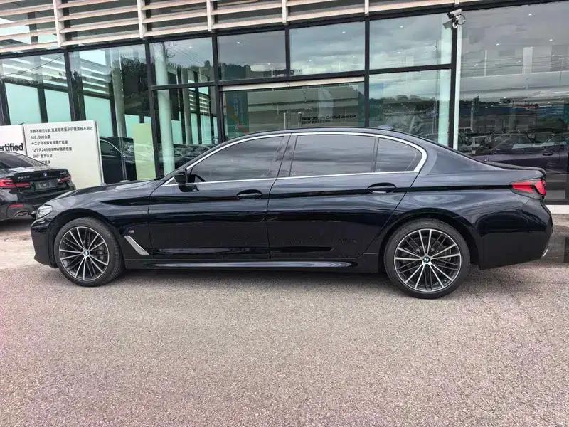 2023 BMW 5 Series 530Li Leading Edition M Sport Package — миниатюра 3