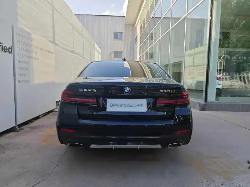 2022 BMW 5 Series 525Li M Sport Package — миниатюра 4