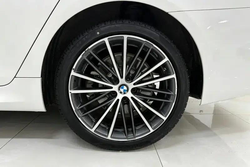 2022 BMW 5 Series Facelift 530Li xDrive M Sport Package — миниатюра 9