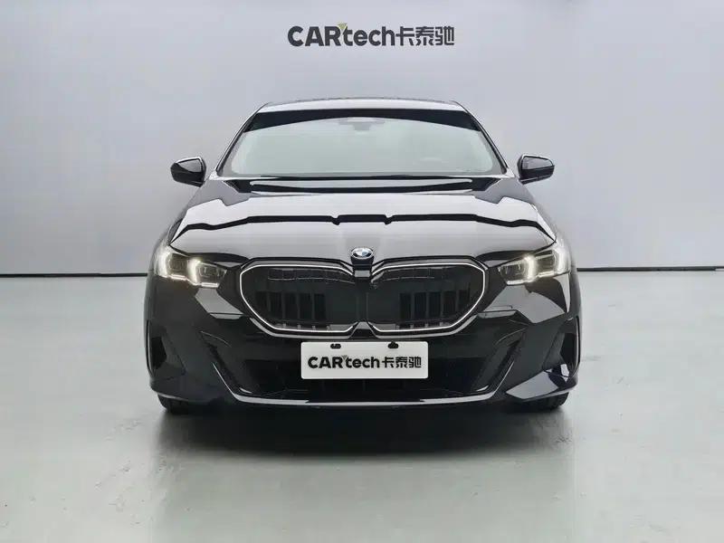 2025 BMW 5 Series 530Li Leading Edition M Sport Package — миниатюра 2