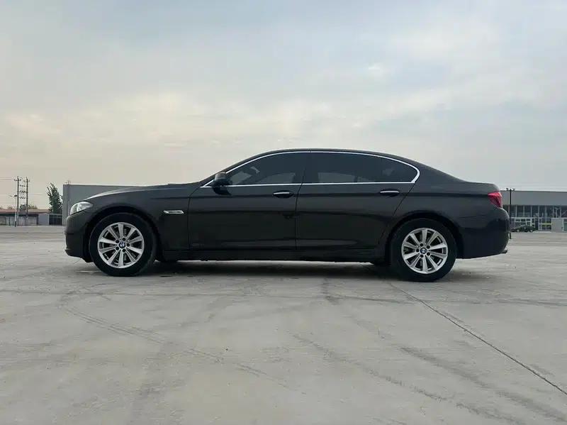 BMW 5 Series 2017 520Li Elegant Edition — миниатюра 4