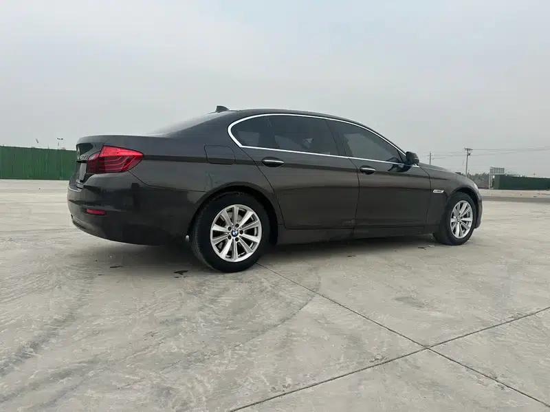 BMW 5 Series 2017 520Li Elegant Edition — миниатюра 7
