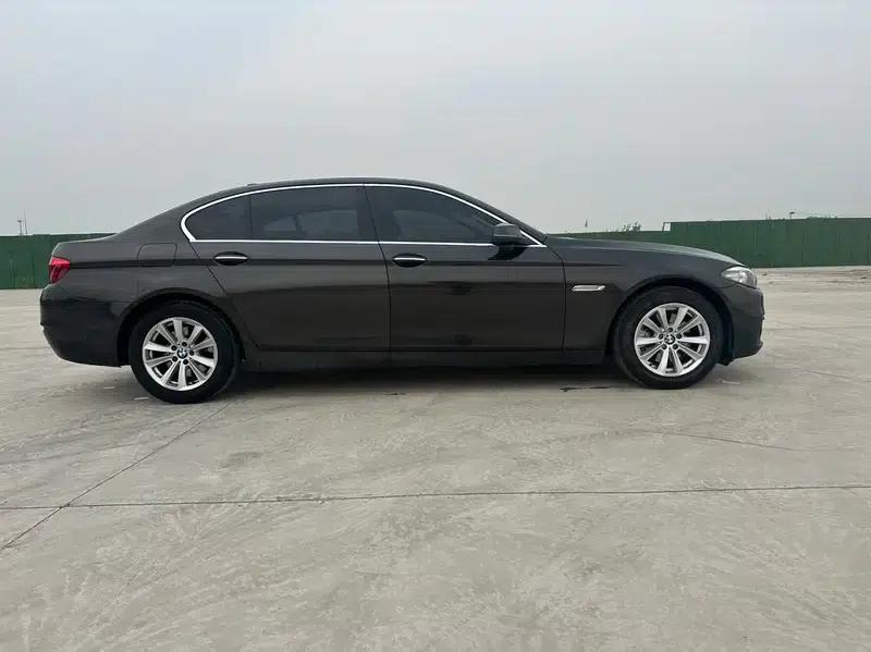 BMW 5 Series 2017 520Li Elegant Edition — миниатюра 8