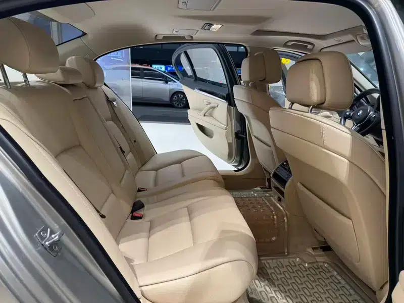 BMW 5 Series 2011 523Li Luxury — миниатюра 11
