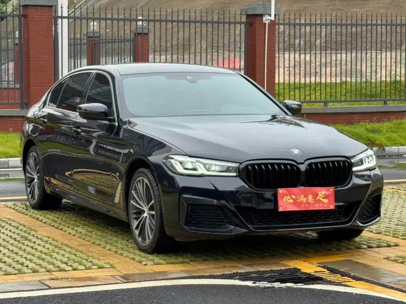 2021 BMW 5 Series 530Li Leading Edition M Sport Package — миниатюра 3