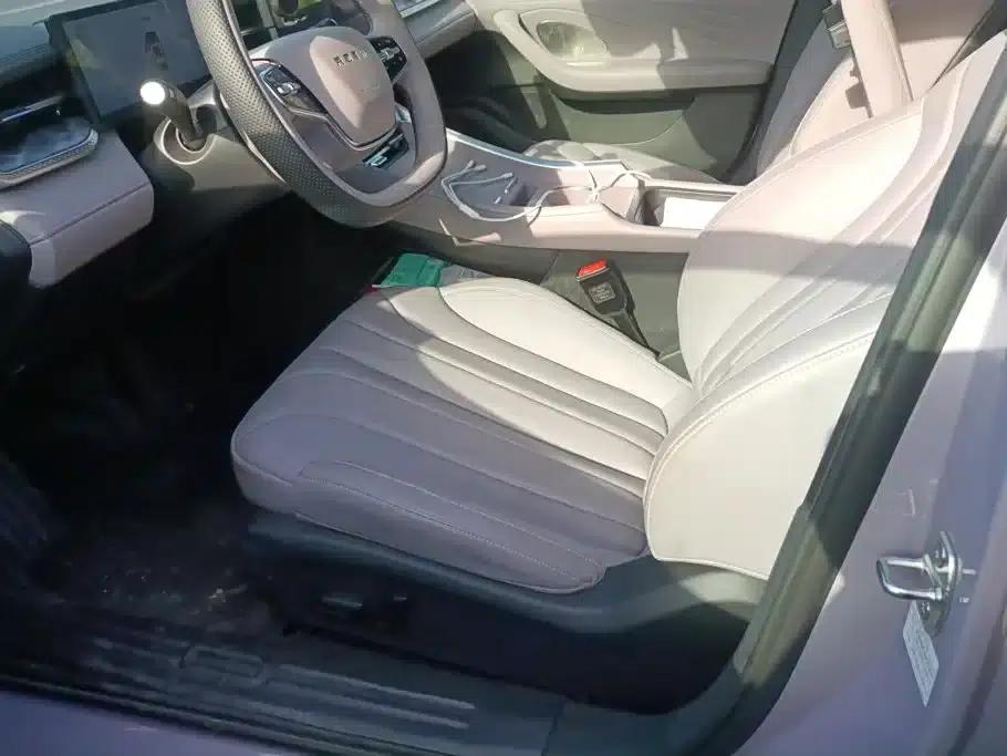 Roewe M7 DMH 2025 160km Enjoy Edition — миниатюра 9