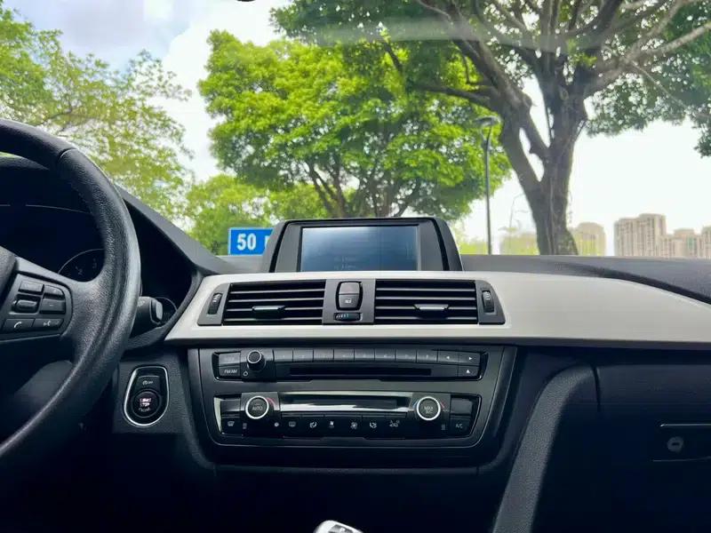 BMW 3 Series 2015 320Li Fashion Edition — миниатюра 16