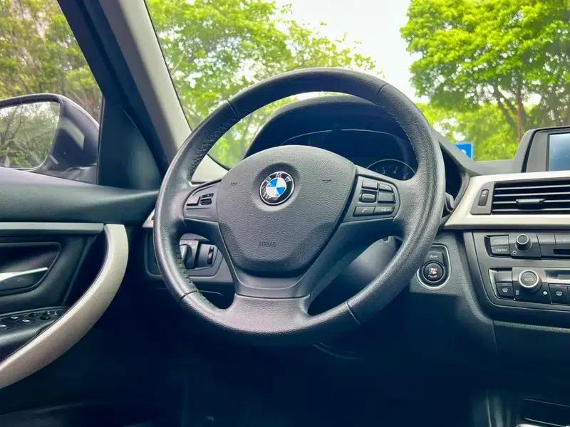 BMW 3 Series 2015 320Li Fashion Edition — миниатюра 17