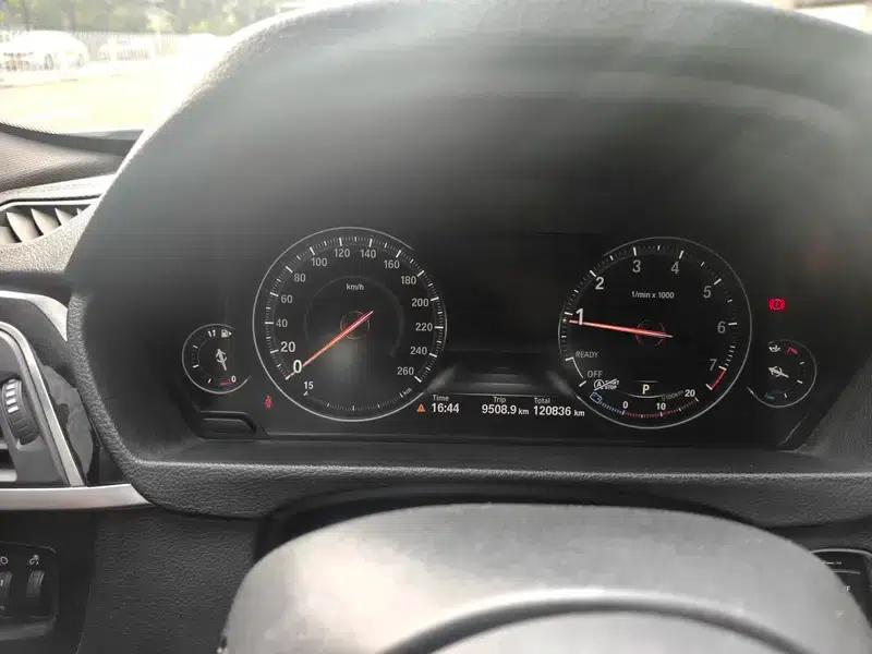 2018 BMW 3 Series 320Li Leading M Sport Package — миниатюра 14
