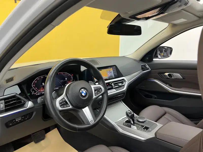 2020 BMW 3 Series 330i M Sport Shadow Edition — миниатюра 8