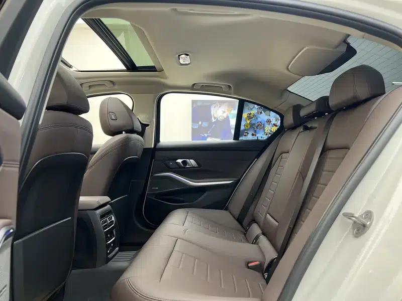 2020 BMW 3 Series 330i M Sport Shadow Edition — миниатюра 9