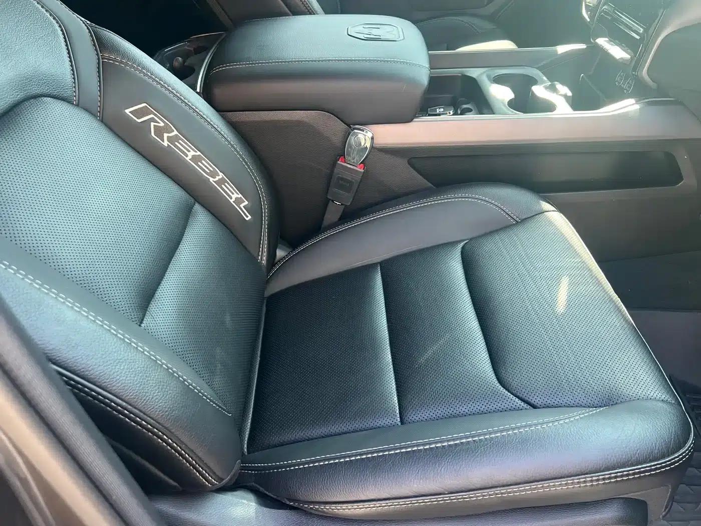 RAM Trucks 2023 5.7L Automatic — миниатюра 9
