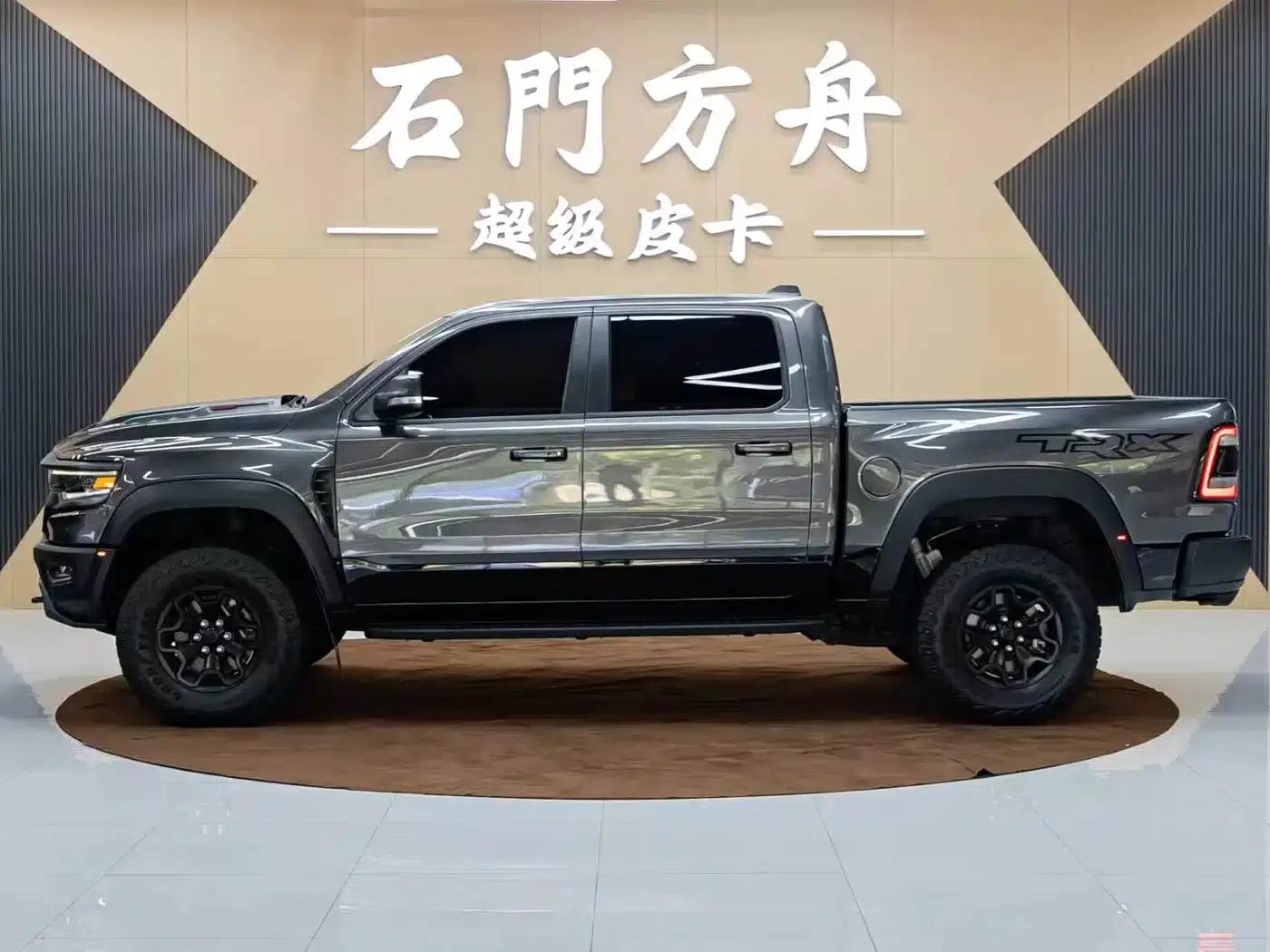 RAM Trucks Tyrannosaurus Rex 2022 6.2T US Spec — миниатюра 5