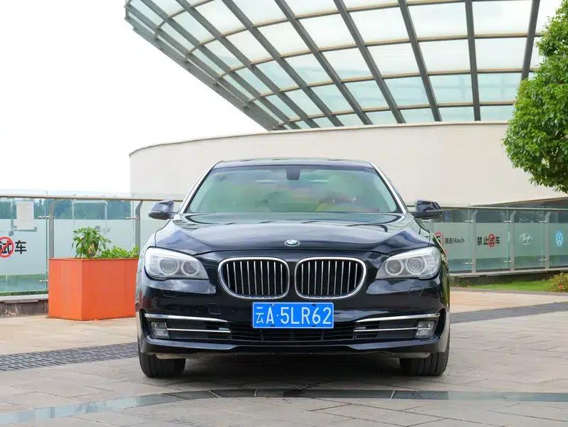 BMW 7 Series 2013 730Li Leading Edition — миниатюра 2