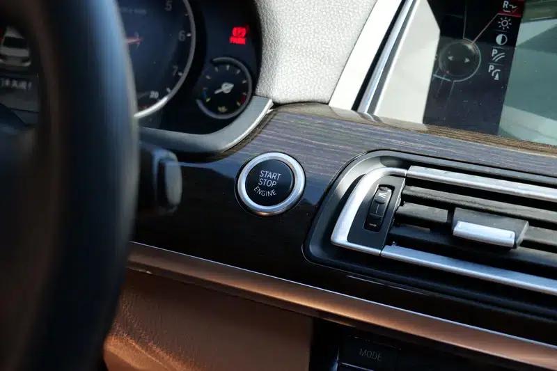 BMW 7 Series 2013 730Li Leading Edition — миниатюра 13