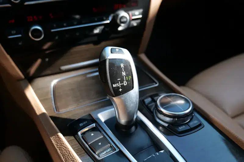 BMW 7 Series 2013 730Li Leading Edition — миниатюра 26