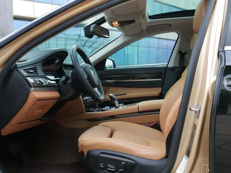 BMW 7 Series 2013 730Li Leading Edition — миниатюра 34