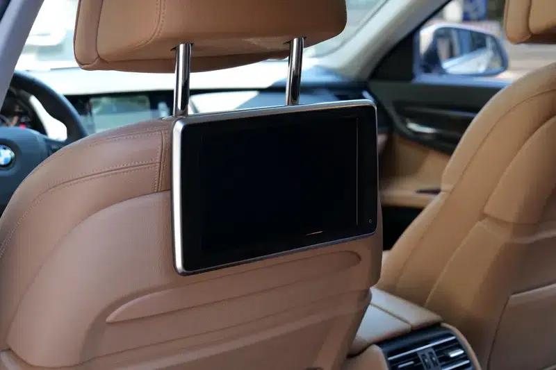 BMW 7 Series 2013 730Li Leading Edition — миниатюра 36