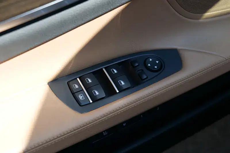 BMW 7 Series 2013 730Li Leading Edition — миниатюра 39