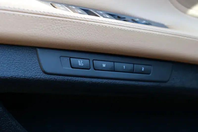 BMW 7 Series 2013 730Li Leading Edition — миниатюра 41