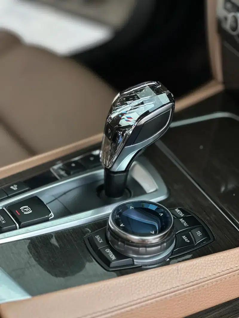 2013 BMW 7 Series 740Li xDrive — миниатюра 23