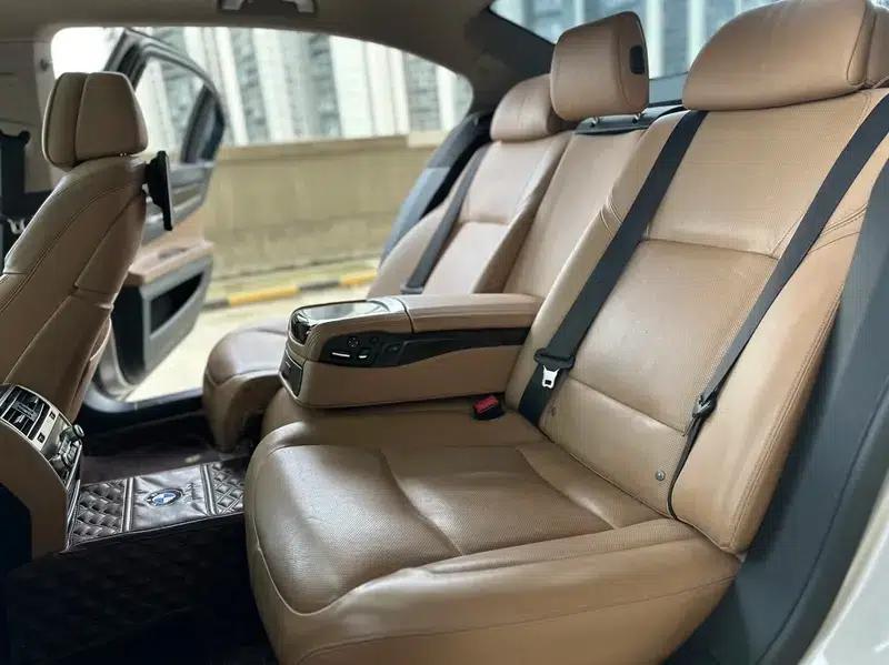 2013 BMW 7 Series 740Li xDrive — миниатюра 26