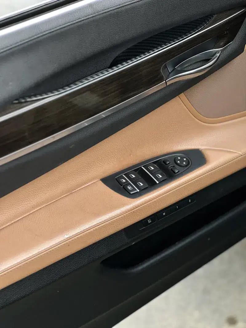 2013 BMW 7 Series 740Li xDrive — миниатюра 29
