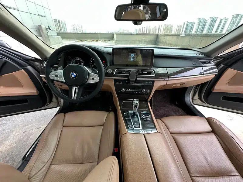 2013 BMW 7 Series 740Li xDrive — миниатюра 32