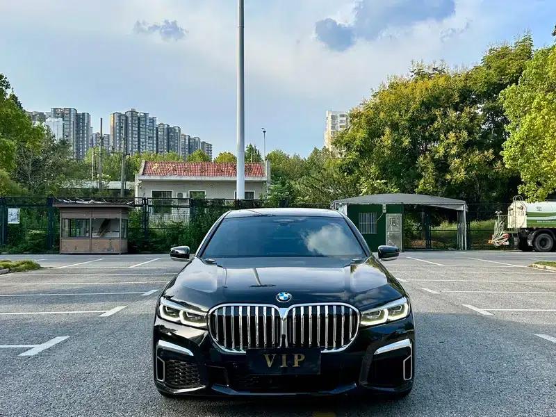 2019 BMW 7 Series 740Li Leading Luxury Package — миниатюра 2