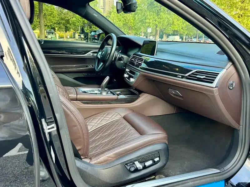 2019 BMW 7 Series 740Li Leading Luxury Package — миниатюра 8
