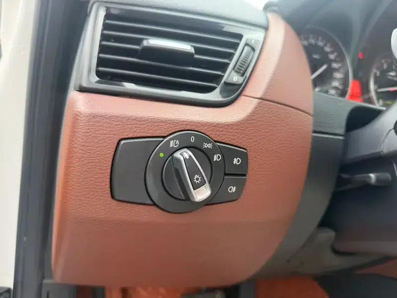 2014 BMW X1 xDrive28i X Design Package — миниатюра 12