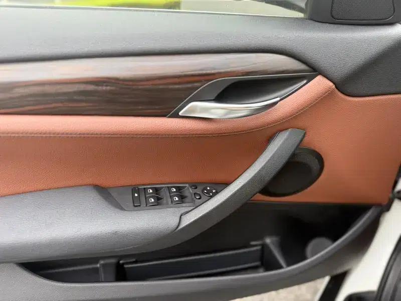 2014 BMW X1 xDrive28i X Design Package — миниатюра 15