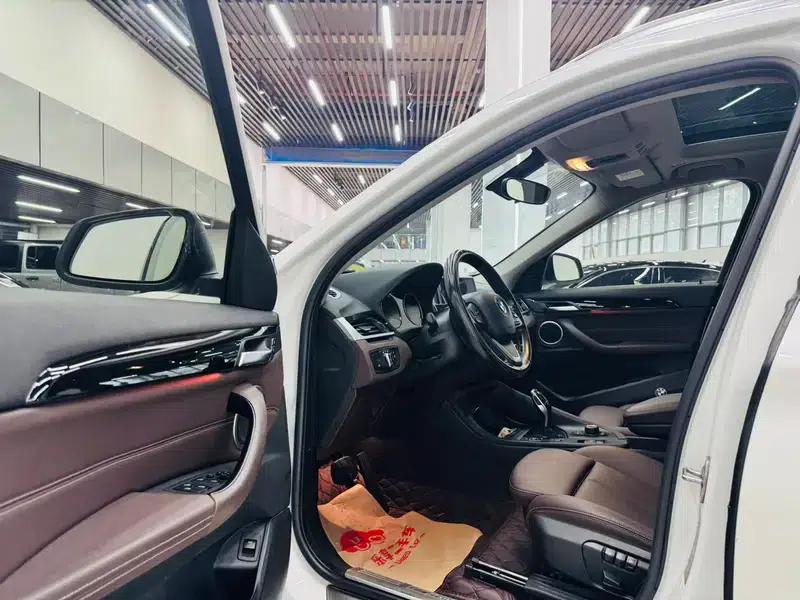 BMW X1 2020 sDrive20Li Fashion Edition — миниатюра 23