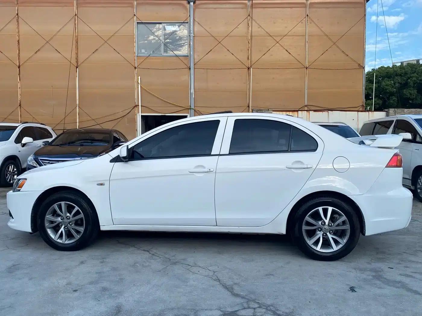 Lancer EX 2013 Fashion Edition 1.8L Manual Comfort — миниатюра 12
