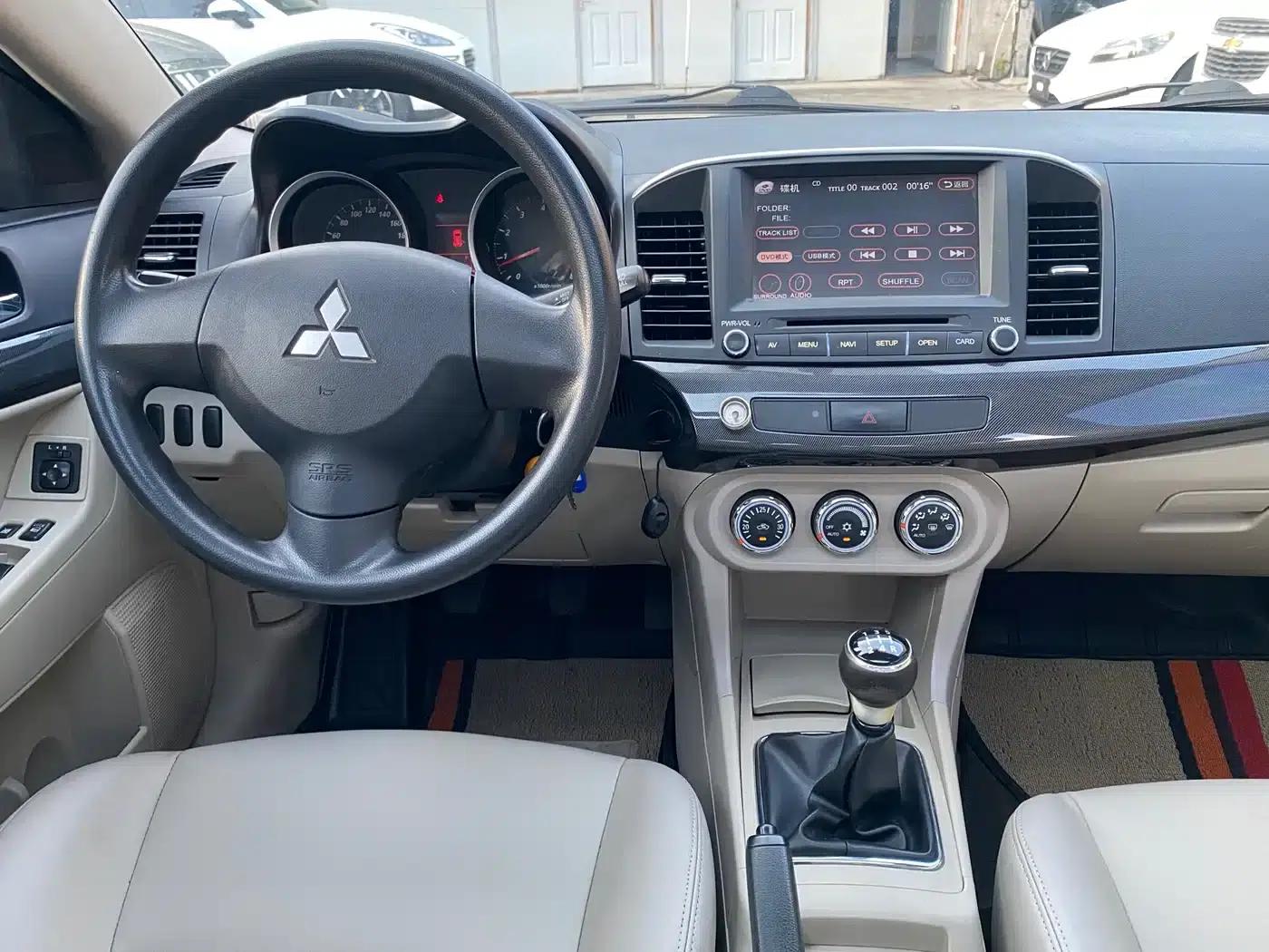 Lancer EX 2013 Fashion Edition 1.8L Manual Comfort — миниатюра 6