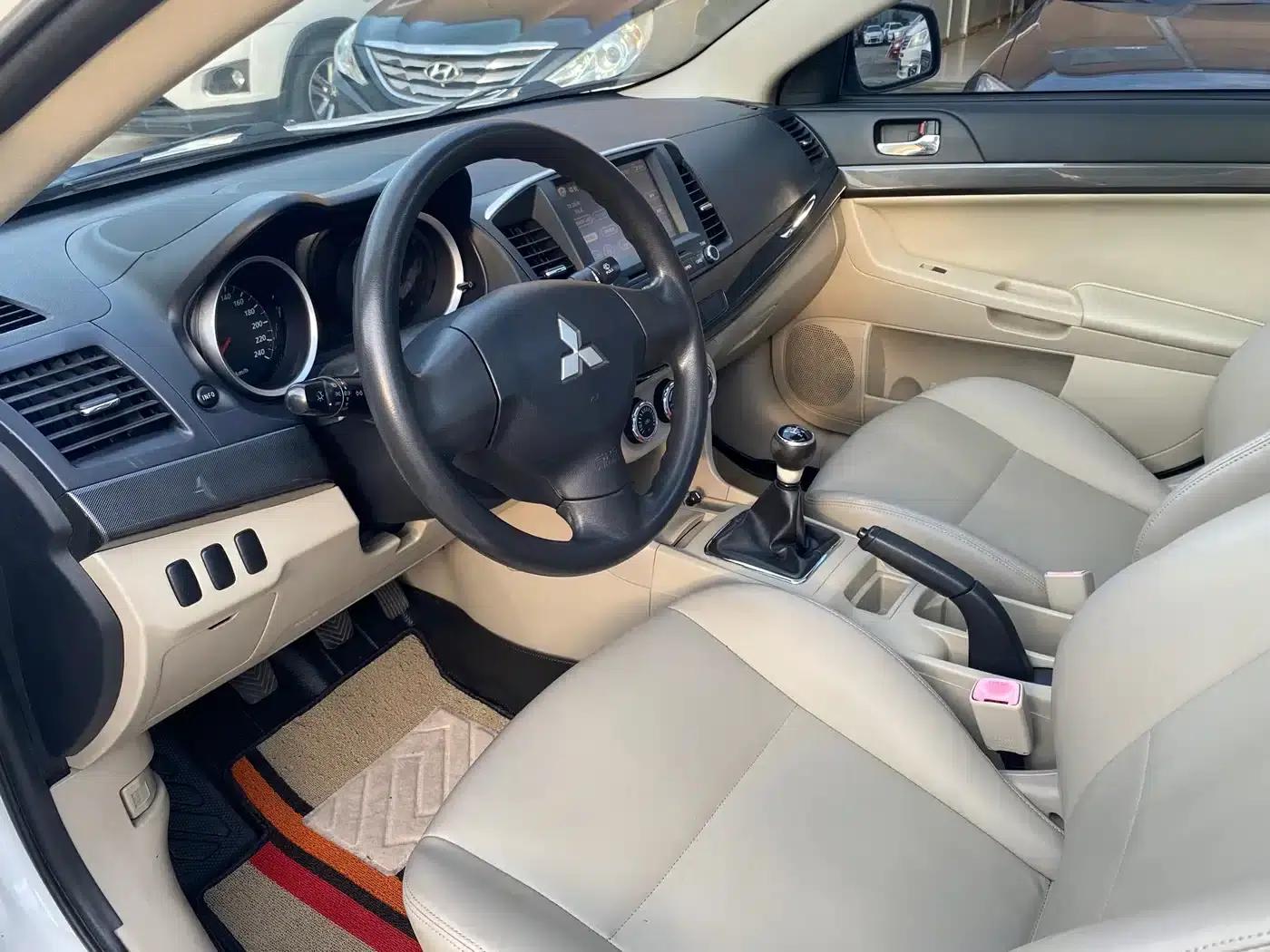 Lancer EX 2013 Fashion Edition 1.8L Manual Comfort — миниатюра 8