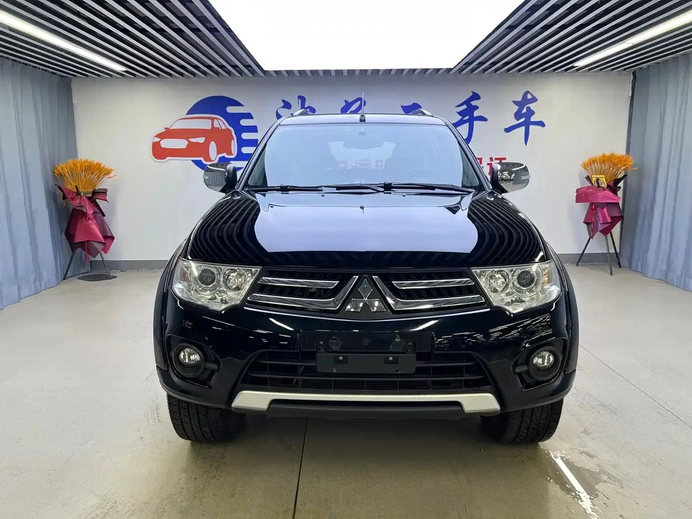 2013 Pajero Sport 3.0L Automatic 4WD Executive Edition — миниатюра 2