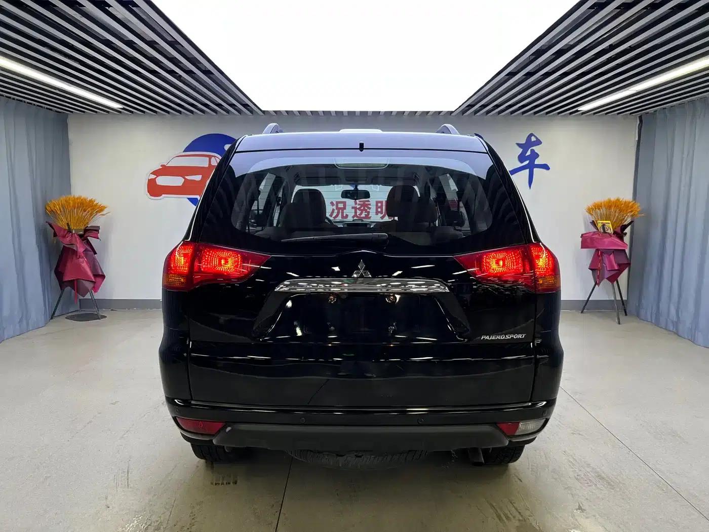 2013 Pajero Sport 3.0L Automatic 4WD Executive Edition — миниатюра 18