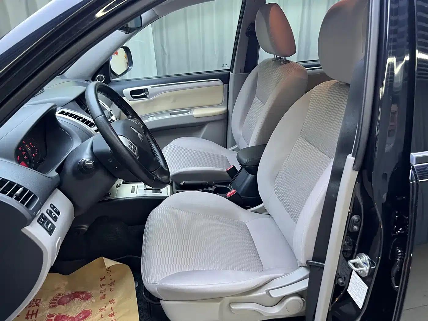 2013 Pajero Sport 3.0L Automatic 4WD Executive Edition — миниатюра 10
