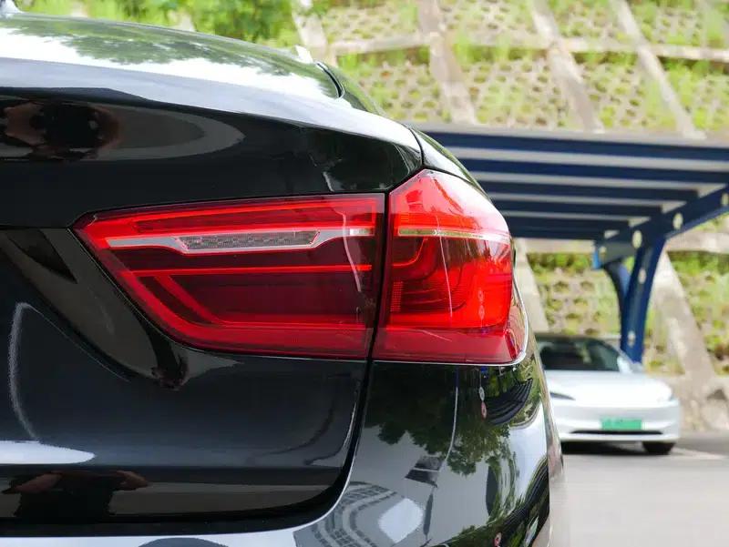 BMW X6 2015 xDrive35i Leading Edition — миниатюра 10