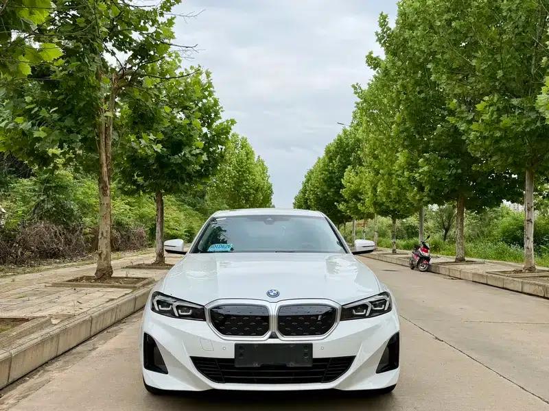 BMW i3 2023 eDrive35L — миниатюра 2