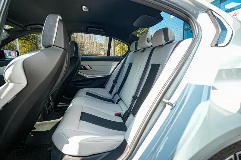 2023 BMW M3 Sedan M xDrive Competition — миниатюра 13